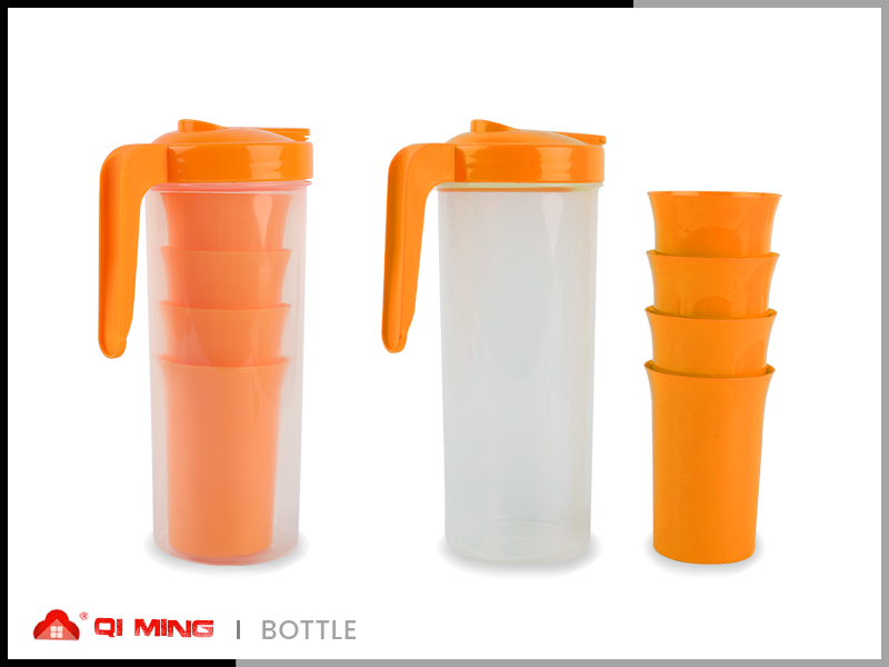 Plastic separable bottle